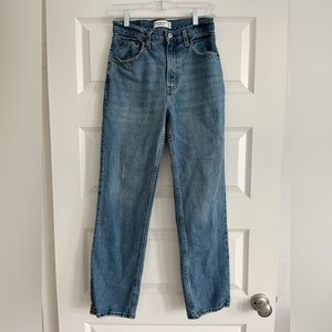 Abercrombie & Fitch “the 90s straight ultra high rise” Jean size 26/2 short